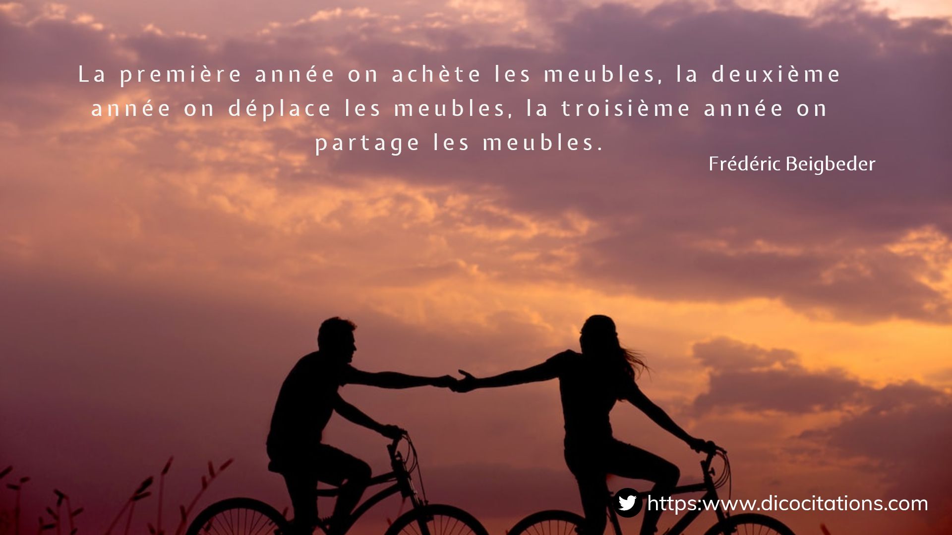 La premire anne, on achte les meubles, la deuxime anne, on dplace les meubles, la troisime anne, on partage les meubles.